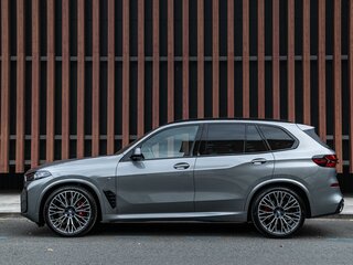 2025 BMW X5 40d IV (G05/G18) Рестайлинг, серый, 15500000 рублей, вид 4