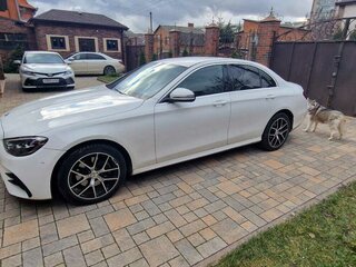 2020 Mercedes-Benz E-Класс 220 d V (W213, S213, C238) Рестайлинг, белый, 4550000 рублей, вид 3