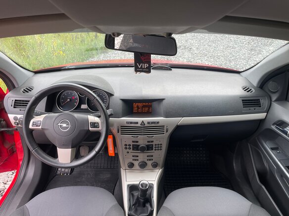 2008 Opel Astra H Рестайлинг, красный, 340000 рублей - вид 4