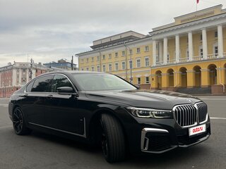 2019 BMW 7 серии 740i VI (G11/G12) Рестайлинг, чёрный, 5100000 рублей, вид 4