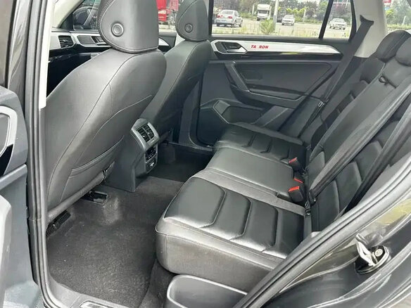 2022 Volkswagen Tayron I, чёрный, 2240000 рублей - вид 11