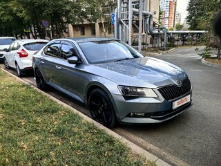 2017 Skoda Superb III, серый, 2100000 рублей, вид 2