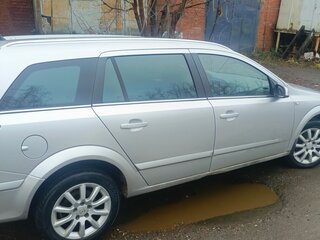 2012 Opel Astra H Рестайлинг, серебристый, 800000 рублей, вид 3
