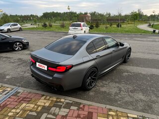 2020 BMW 5 серии 530d xDrive VII (G30/G31/G38) Рестайлинг, серый, 5400000 рублей, вид 5