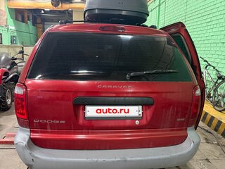 2001 Dodge Caravan 3-speed IV, красный, 590000 рублей, вид 3