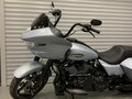 2024 Harley-Davidson Road Glide, серебристый, 3200000 рублей - вид 3