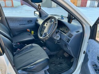 1998 Toyota Ipsum I (M10), белый, 760000 рублей, вид 5