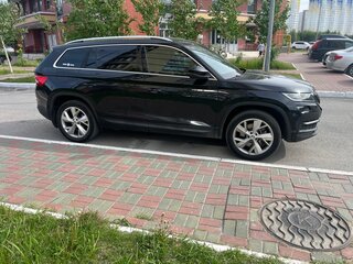 2020 Skoda Kodiaq I, чёрный, 2600000 рублей, вид 3
