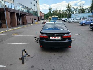 2015 Toyota Camry VII (XV50) Рестайлинг, чёрный, 1900000 рублей, вид 3