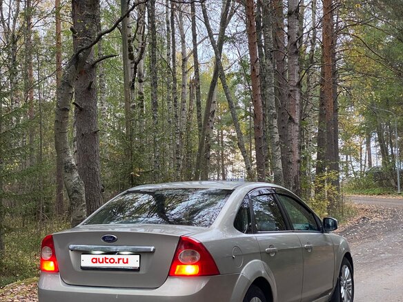 2008 Ford Focus II Рестайлинг, серый - вид 2
