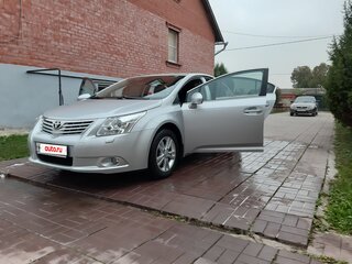 2009 Toyota Avensis III, серебристый, 1850000 рублей, вид 3
