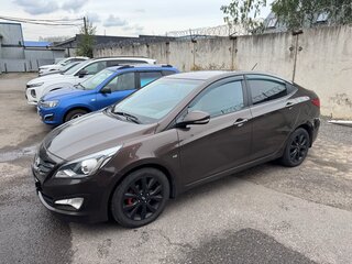 2015 Hyundai Solaris I Рестайлинг, коричневый, 999999 рублей, вид 1