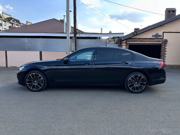 2017 BMW 7 серии Long 730Ld xDrive VI (G11/G12), чёрный, 2930000 рублей - вид 7