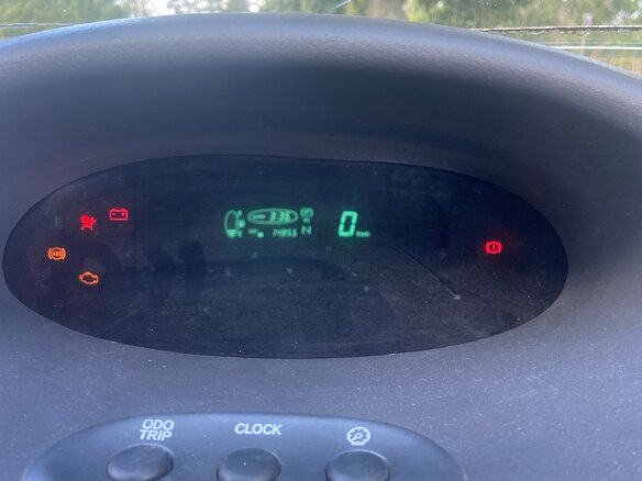2001 Toyota Vitz I (P10), серебристый, 430000 рублей - вид 6