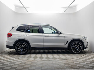2018 BMW X3 20i xDrive III (G01), белый, 3445000 рублей, вид 4