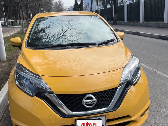2020 Nissan Note II Рестайлинг, жёлтый, 1300000 рублей - вид 1