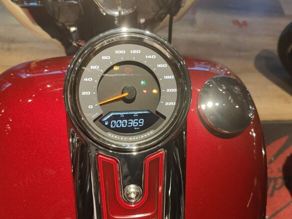 2023 Harley-Davidson Fat Boy, пурпурный, 3590000 рублей - вид 8