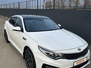 2019 Kia Optima IV Рестайлинг, белый, 2300000 рублей, вид 2