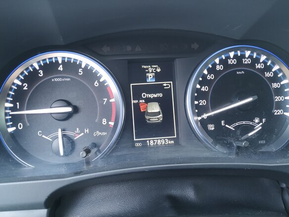 2014 Toyota Highlander III (XU50), чёрный - вид 10