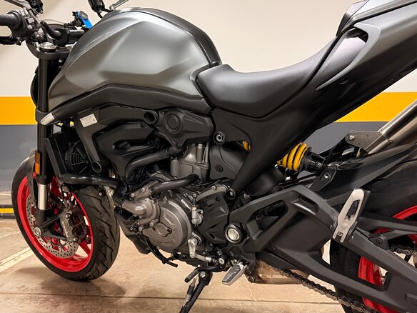 2021 Ducati Monster 937, серый, 1285000 рублей - вид 15