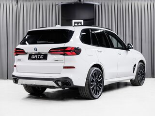 2025 BMW X5 40d IV (G05/G18) Рестайлинг, белый, 22244700 рублей, вид 2