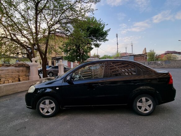 2010 Chevrolet Aveo I Рестайлинг, чёрный, 600000 рублей - вид 9
