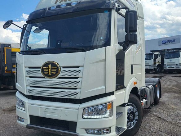 2023 FAW J6 CA4180, белый, 5400000 рублей