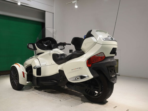 2015 BRP Can-Am Spyder, белый, 1600000 рублей - вид 5
