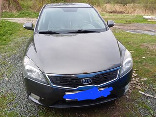 2010 Kia Ceed I Рестайлинг, серебристый, 600000 рублей, вид 1