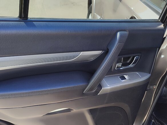2011 Mitsubishi Pajero IV Рестайлинг 1, коричневый, 1950000 рублей - вид 22