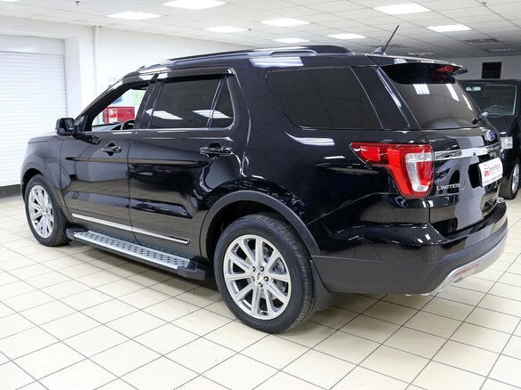 2018 Ford Explorer V Рестайлинг, чёрный - вид 1
