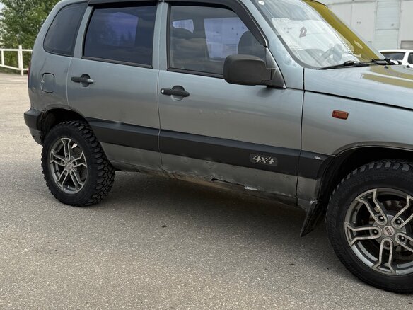 2007 Chevrolet Niva I, серый, 240000 рублей - вид 2