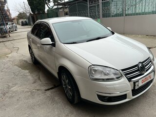 2010 Volkswagen Jetta V, белый, 1050000 рублей, вид 3
