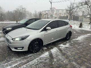 2015 Ford Focus III Рестайлинг, серый, 1500000 рублей, вид 1