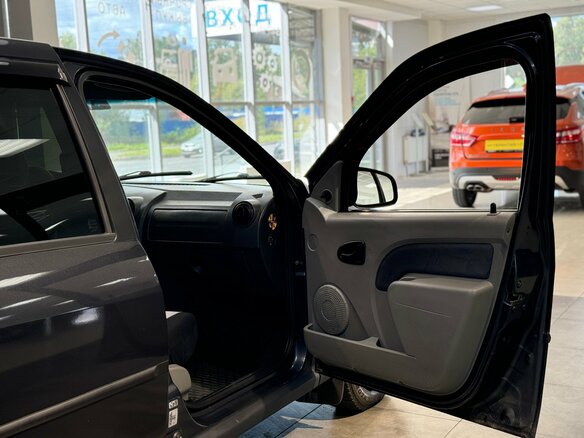 2006 Renault Logan I, чёрный - вид 8