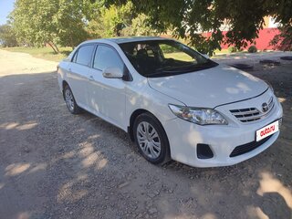 2011 Toyota Corolla X (E140, E150) Рестайлинг, белый, 865000 рублей, вид 4
