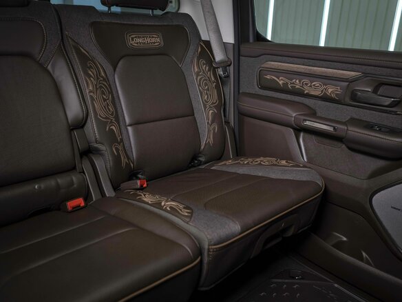 2026 Ram 1500 Crew Cab V Рестайлинг, синий, 9590000 рублей - вид 24