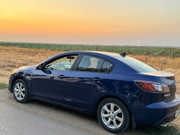 2010 Mazda 3 II (BL), синий, 1030000 рублей - вид 3