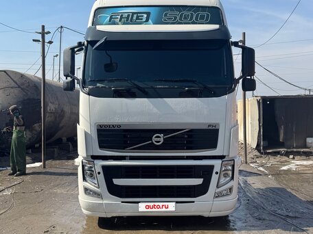 2010 Volvo FH, белый, 6000000 рублей, вид 1