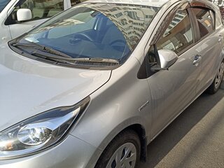 2018 Toyota Aqua I Рестайлинг 2, серый, 1900000 рублей, вид 2