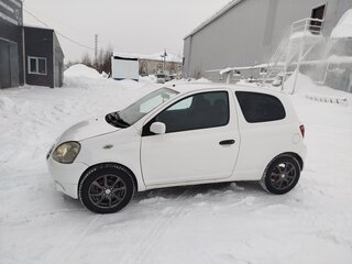 1999 Toyota Vitz I (P10), белый, 400000 рублей, вид 5