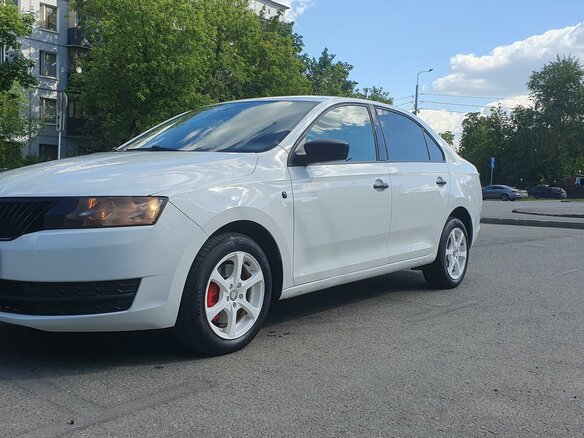 2016 Skoda Rapid I, белый, 850000 рублей