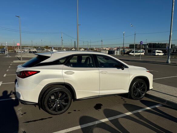 2018 Lexus RX 300 IV, белый, 3630000 рублей
