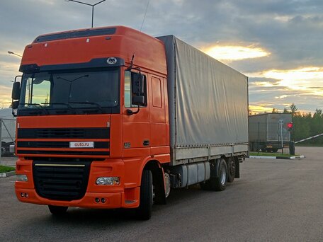 1998 DAF XF 95, красный, 3300000 рублей, вид 2
