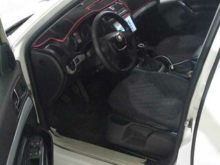 2011 Skoda Octavia II (A5) Рестайлинг, белый, 700000 рублей, вид 5