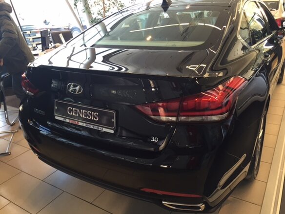 2015 Hyundai Genesis II, чёрный - вид 2