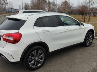 2017 Mercedes-Benz GLA 250 I (X156) Рестайлинг, белый, 2450000 рублей, вид 4