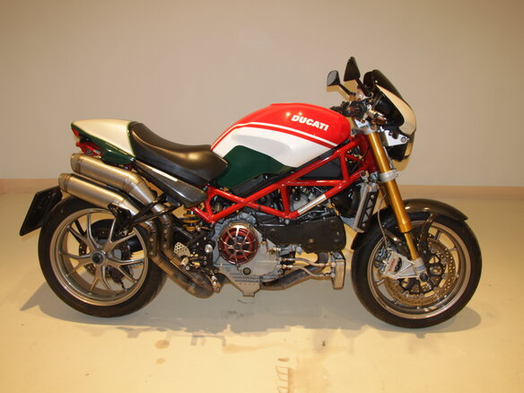2006 Ducati Monster S4, красный - вид 1