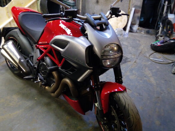2011 Ducati Diavel, красный - вид 8