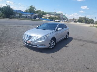 2011 Hyundai Sonata VI (YF), серебристый, 840000 рублей, вид 1